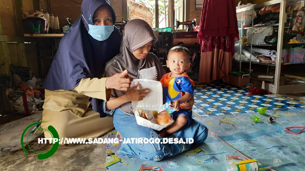 PMT BALITA KEK, SALAH SATU PROGRAM PRIORITAS PEMDES SADANG DALAM CEGAH STUNTING